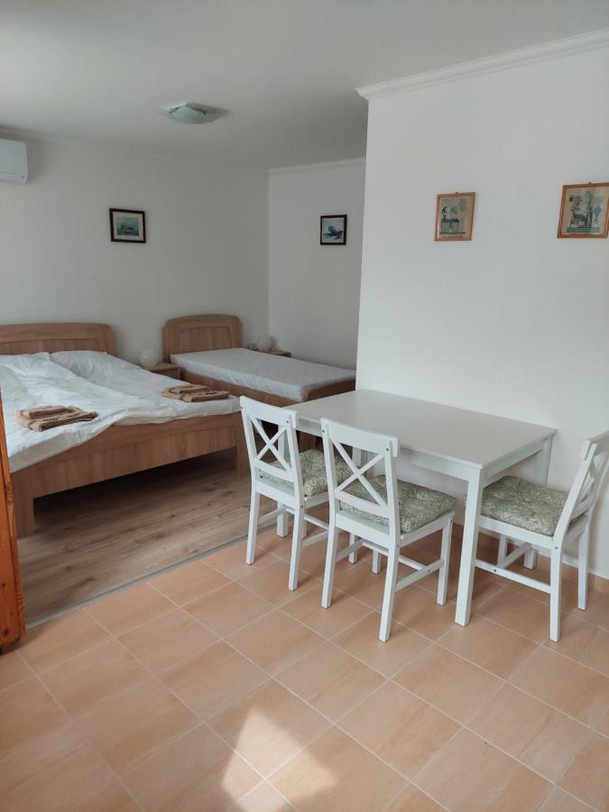 Apartamento Szent Bernat Vendeghaz Veszprém Exterior foto