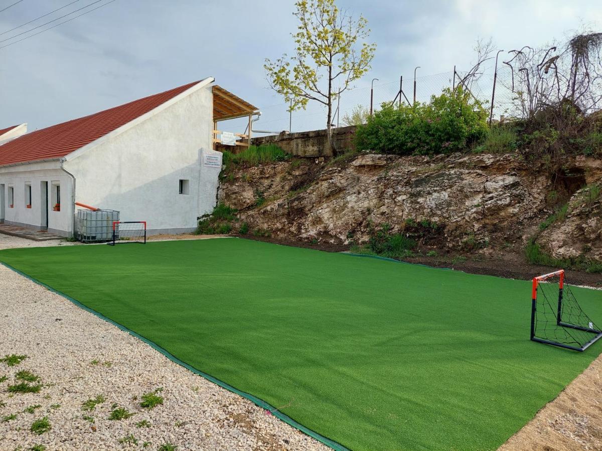 Apartamento Szent Bernat Vendeghaz Veszprém Exterior foto