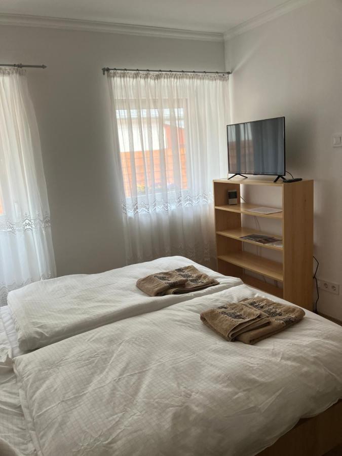 Apartamento Szent Bernat Vendeghaz Veszprém Exterior foto